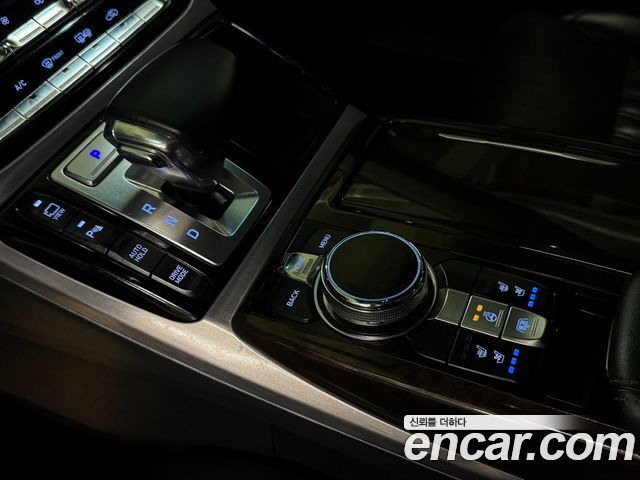 Genesis EQ900 3.8 GDI AWD Premium Luxury 2016 — фото 18