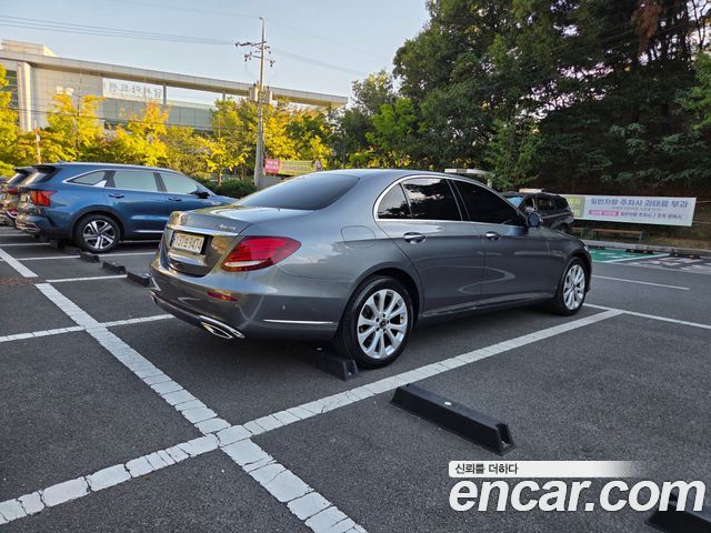 Mercedes-Benz E-Class (W213) E300 4MATIC Exclusive 2018 — фото 6