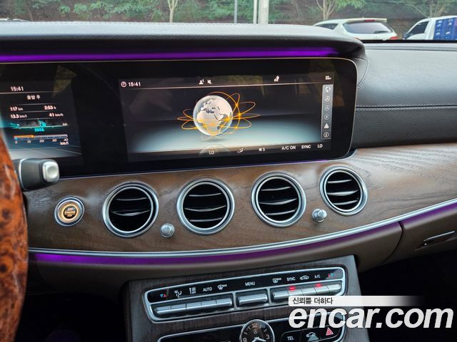 Mercedes-Benz E-Class (W213) E300 4MATIC Exclusive 2018 — фото 10