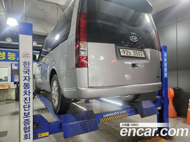 Hyundai Staria L3.5 Cargo 5-Seater Modern 2022 — фото 2