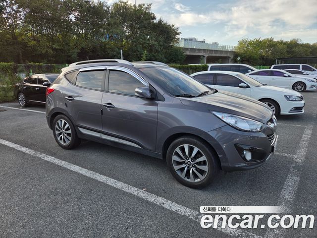 Hyundai Tucson ix Gasoline 2WD LX20 Premier 2012 — фото 2