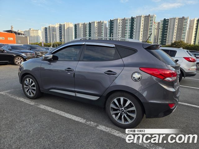 Hyundai Tucson ix Gasoline 2WD LX20 Premier 2012 — фото 5