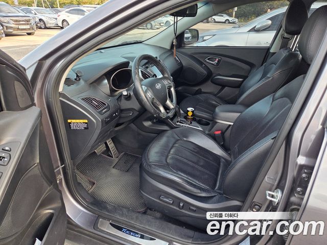 Hyundai Tucson ix Gasoline 2WD LX20 Premier 2012 — фото 6