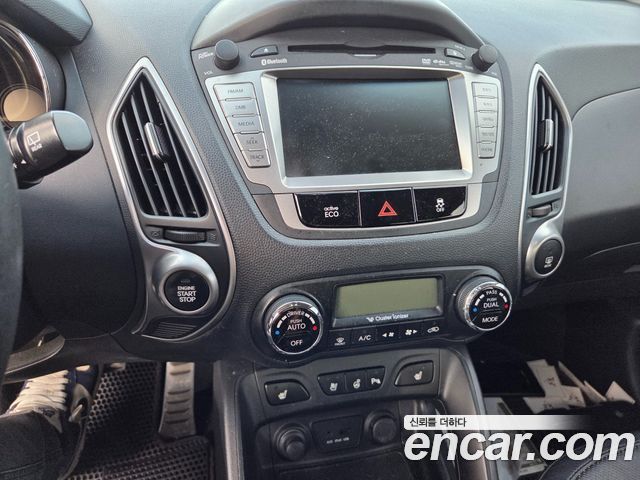 Hyundai Tucson ix Gasoline 2WD LX20 Premier 2012 — фото 7