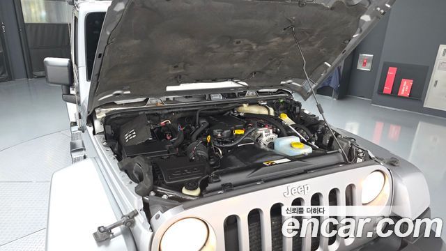 Jeep Wrangler (JK) 2.8 Diesel Sahara 4Door 2015 — фото 6