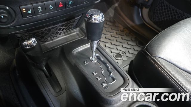 Jeep Wrangler (JK) 2.8 Diesel Sahara 4Door 2015 — фото 9