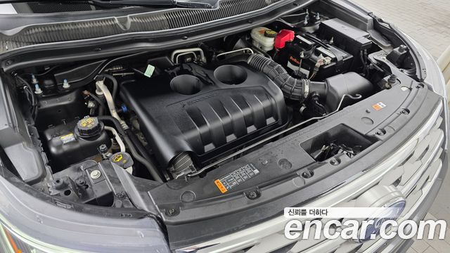 Ford Explorer 2.3 Limited 4WD 5th 2018 — фото 6