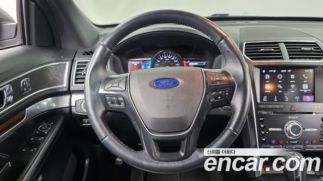 Ford Explorer 2.3 Limited 4WD 5th 2018 — фото 12