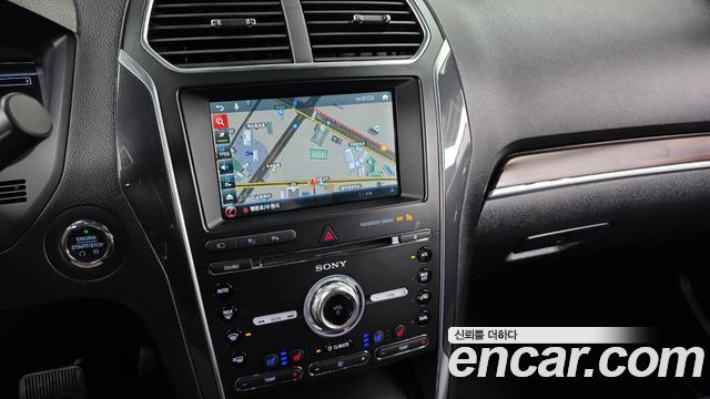 Ford Explorer 2.3 Limited 4WD 5th 2018 — фото 13