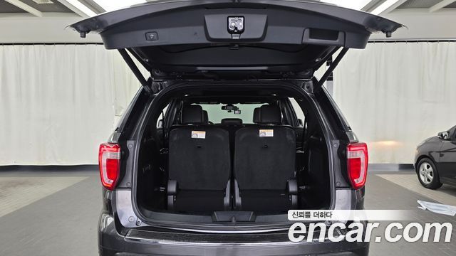 Ford Explorer 2.3 Limited 4WD 5th 2018 — фото 20