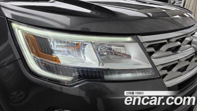 Ford Explorer 2.3 Limited 4WD 5th 2018 — фото 22