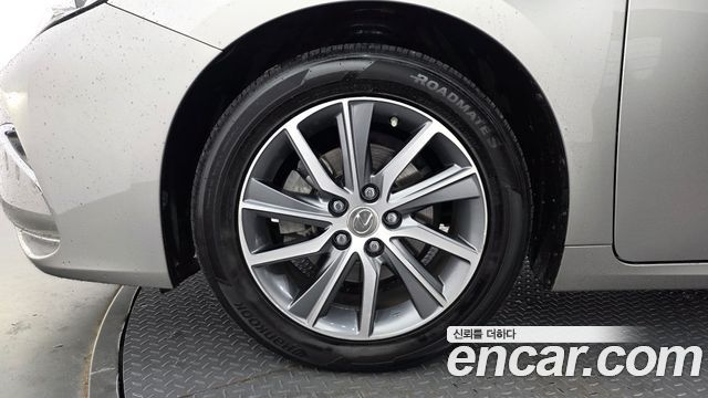 Lexus ES300h Supreme XV60 2017 — фото 5