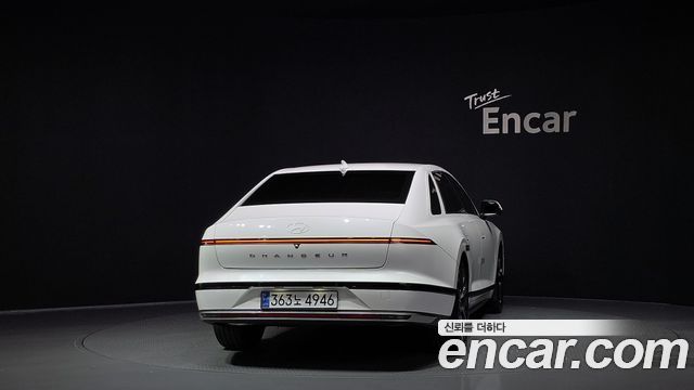 Hyundai Grandeur (GN7) 2,5 Gasoline 2WD Exclusive 2023 — фото 4