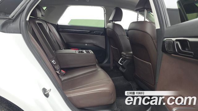 Hyundai Grandeur (GN7) 2,5 Gasoline 2WD Exclusive 2023 — фото 12