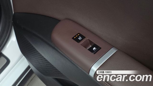 Hyundai Grandeur (GN7) 2,5 Gasoline 2WD Exclusive 2023 — фото 19