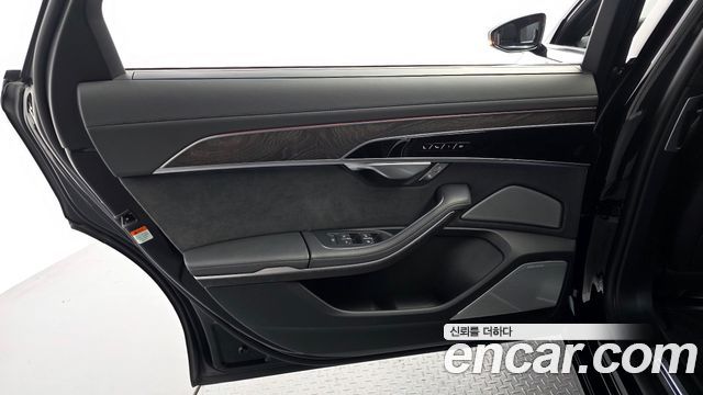 Audi A8 (D5) 55 TFSI Quattro Premium LWB 2022 — фото 25