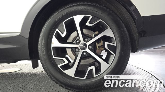 Kia Sportage Hybrid (V) Signature 2WD 2023 — фото 21