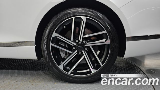 Genesis G80 (RG3) Gasoline 2.5 Turbo AWD 2026 — фото 21