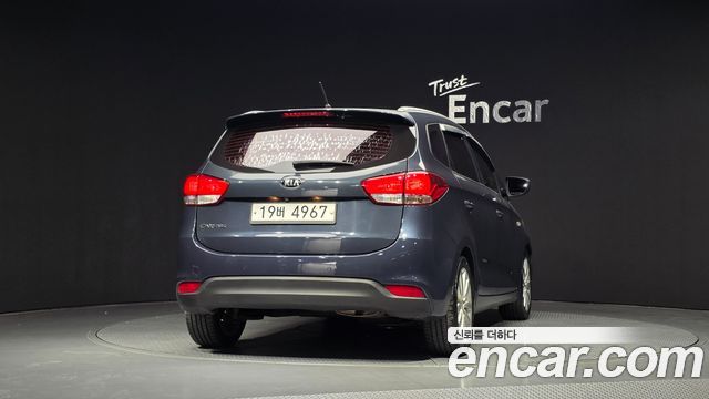 Kia Carens 2.0 LPi Prestige 2015 — фото 4
