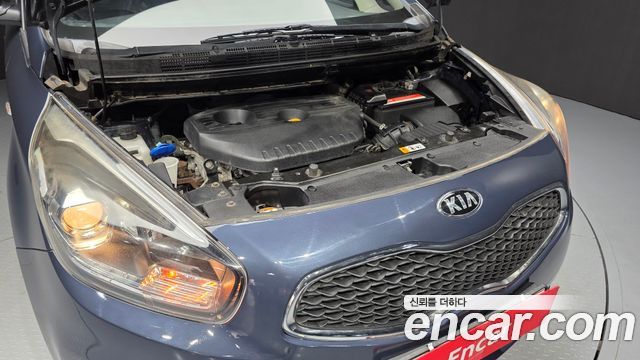 Kia Carens 2.0 LPi Prestige 2015 — фото 6