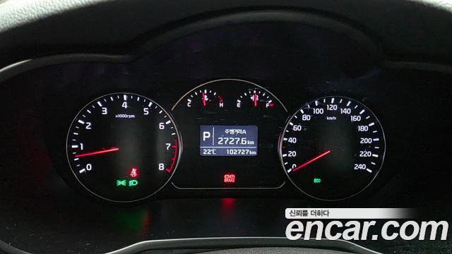Kia Carens 2.0 LPi Prestige 2015 — фото 8