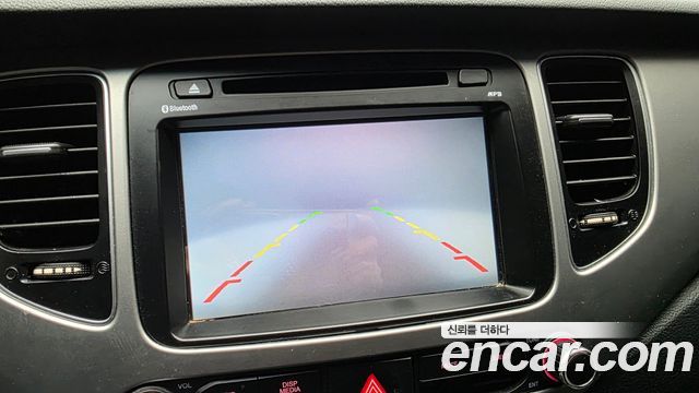 Kia Carens 2.0 LPi Prestige 2015 — фото 15
