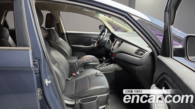 Kia Carens 2.0 LPi Prestige 2015 — фото 26