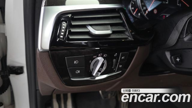 BMW 5 Series (G30) 540i xDrive M Sport Plus 2018 — фото 29