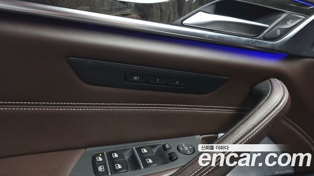 BMW 5 Series (G30) 540i xDrive M Sport Plus 2018 — фото 37