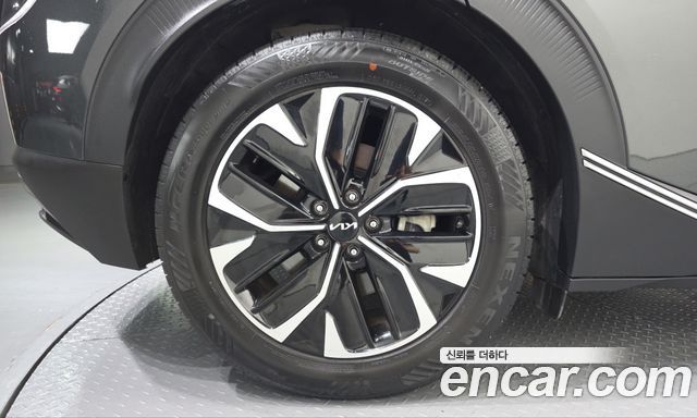 Kia EV6 Long Range 4WD Air 2023 — фото 5