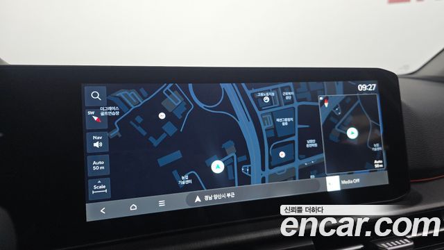 Kia Sportage (V) Gasoline 1.6 Turbo 2WD Signature 2025 — фото 17