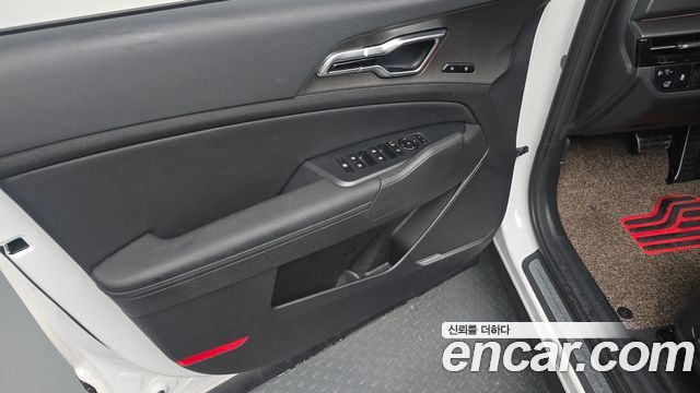 Kia Sportage (V) Gasoline 1.6 Turbo 2WD Signature 2025 — фото 24