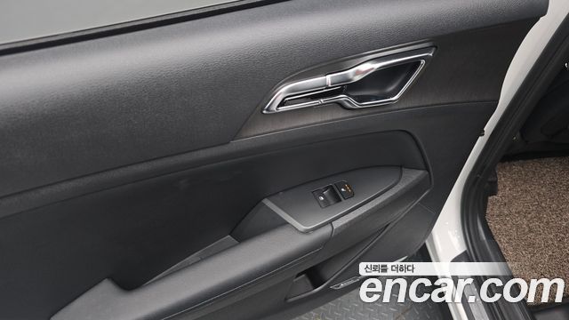 Kia Sportage (V) Gasoline 1.6 Turbo 2WD Signature 2025 — фото 25
