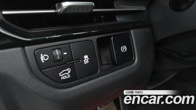 Kia Sportage (V) Gasoline 1.6 Turbo 2WD Signature 2025 — фото 27