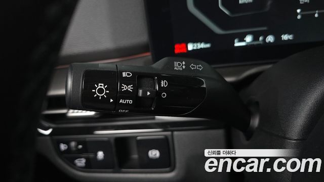 Kia Sportage (V) Gasoline 1.6 Turbo 2WD Signature 2025 — фото 29