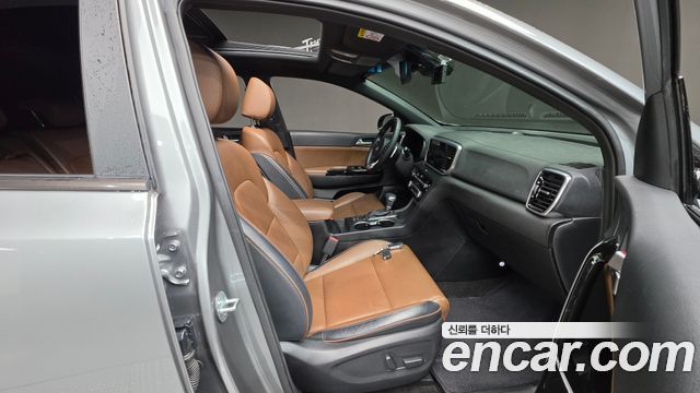 Kia Sportage The Bold Diesel 2.0 4WD Signature Gravity 2021 — фото 10