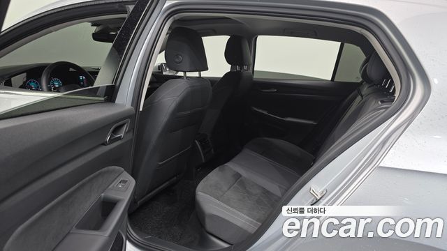 Volkswagen Golf (VIII) 2.0 TDI Prestige 2024 — фото 16