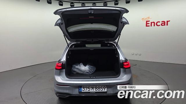 Volkswagen Golf (VIII) 2.0 TDI Prestige 2024 — фото 18