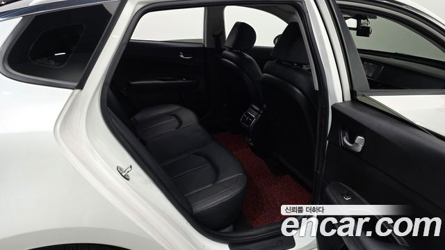 Kia K5 (II) 2.0 MX Style Edition 2018 — фото 16
