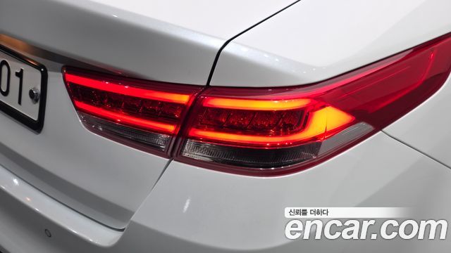 Kia K5 (II) 2.0 MX Style Edition 2018 — фото 29