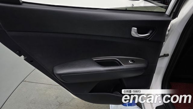 Kia K5 (II) 2.0 MX Style Edition 2018 — фото 31