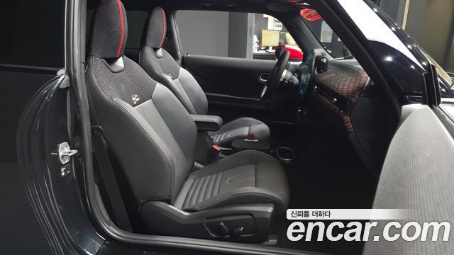 MINI Cooper S (IV) JCW 2025 — фото 26