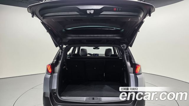 Peugeot 5008 (II) 1.2 Pure Tech GT 2024 — фото 20