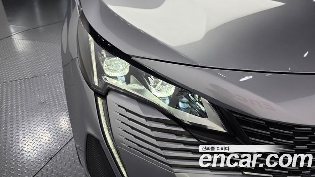 Peugeot 5008 (II) 1.2 Pure Tech GT 2024 — фото 22