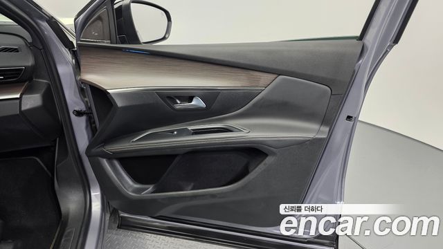 Peugeot 5008 (II) 1.2 Pure Tech GT 2024 — фото 25