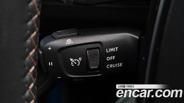 Peugeot 5008 (II) 1.2 Pure Tech GT 2024 — фото 30