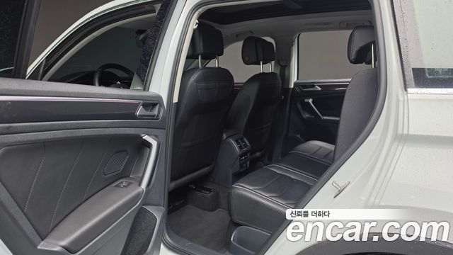 Volkswagen Tiguan (II) 2.0 TDI Prestige 2023 — фото 30