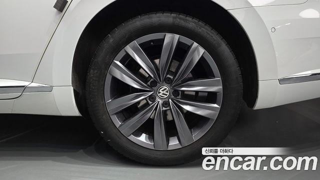 Volkswagen Arteon 2.0 TDI Premium 2020 — фото 21