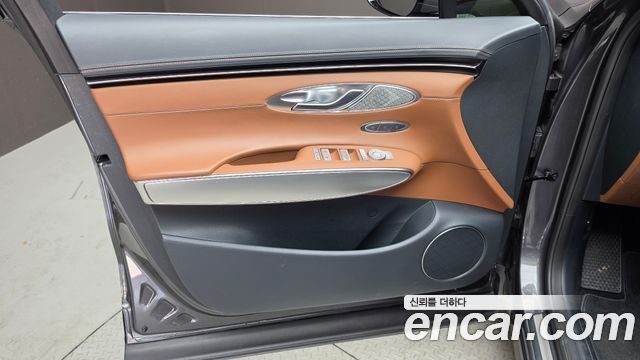 Genesis GV70 2.5T Gasoline 2WD 2023 — фото 24