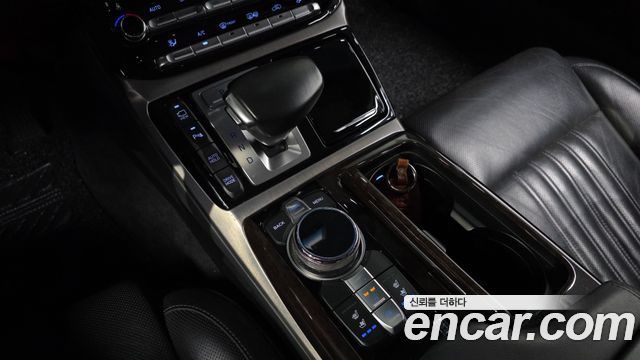 Genesis EQ900 3.8 GDI AWD Premium Luxury 2016 — фото 9